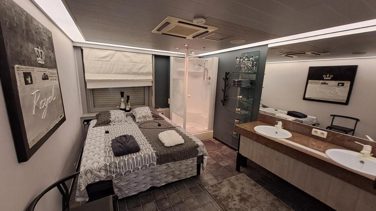 Beautyd Grey Room Centrum Gullegem Wevelgem Bagian luar foto